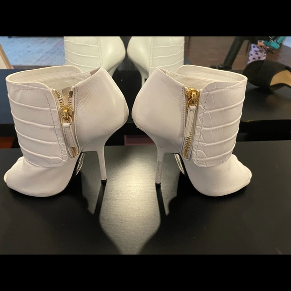 Giuseppe Zanotti Leather Peep-Toe Booties - Picture 3 of 16